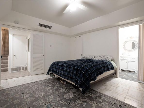 6107  Summer Creek Circle , Dallas Texas 75231