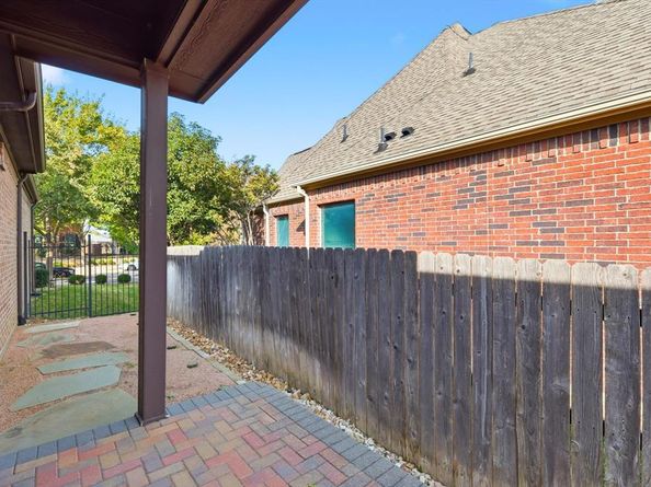 8420  Town Walk Drive , North Richland Hills Texas 76182