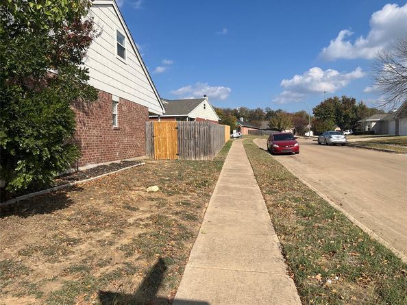 3216  Fountain Parkway , Fort Worth Texas 76053