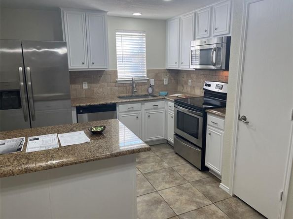 3216  Fountain Parkway , Fort Worth Texas 76053