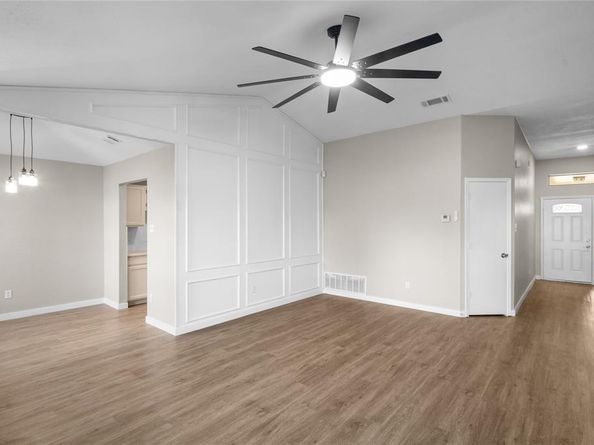 5711  Congressional Drive , Arlington Texas 76018