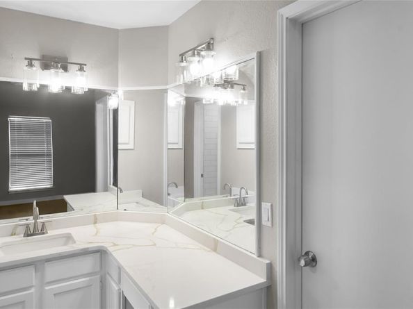 5711  Congressional Drive , Arlington Texas 76018