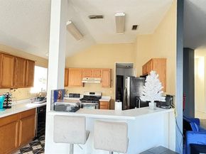 927  Rio Vista Lane , Arlington Texas 76017