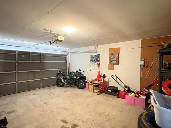 927  Rio Vista Lane , Arlington Texas 76017