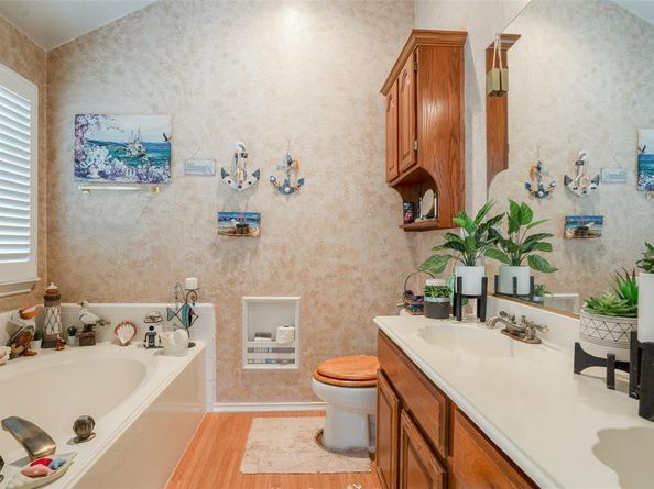 905  Mill Spring Drive , Garland Texas 75040