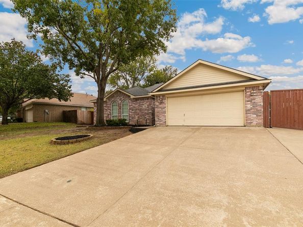 3103  Mulholland Road , Corinth Texas 76210