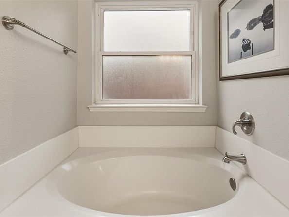 3103  Mulholland Road , Corinth Texas 76210