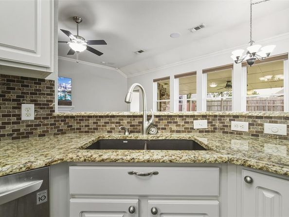 3103  Mulholland Road , Corinth Texas 76210