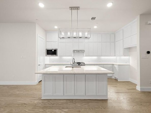 1846  Wittington Place , Farmers Branch Texas 75234