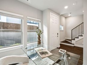 4226  Roseland Avenue  203, Dallas Texas 75204