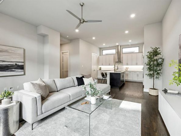 4226  Roseland Avenue  203, Dallas Texas 75204