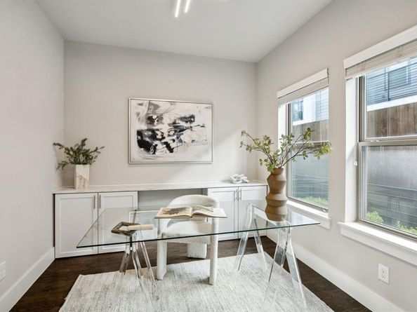 4226  Roseland Avenue  203, Dallas Texas 75204