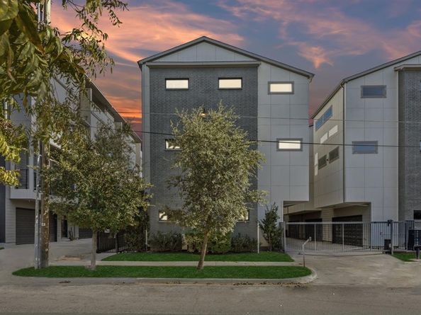 4226  Roseland Avenue  203, Dallas Texas 75204