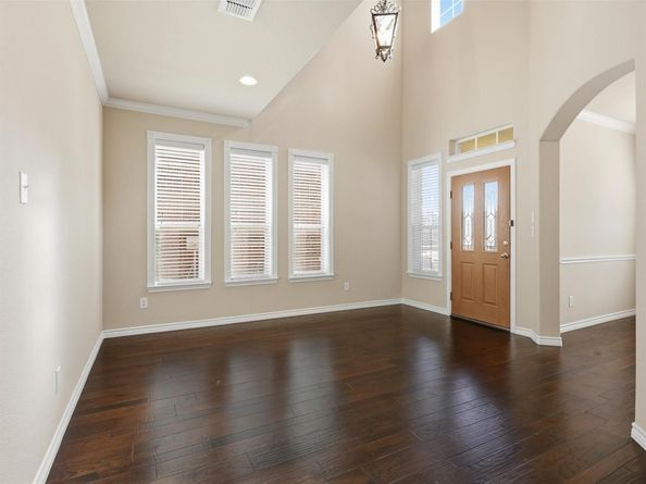 2731  Safe Harbor Drive , Lewisville Texas 75056