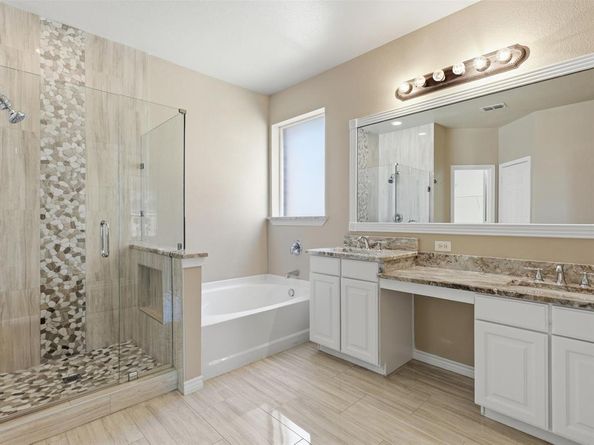 2731  Safe Harbor Drive , Lewisville Texas 75056