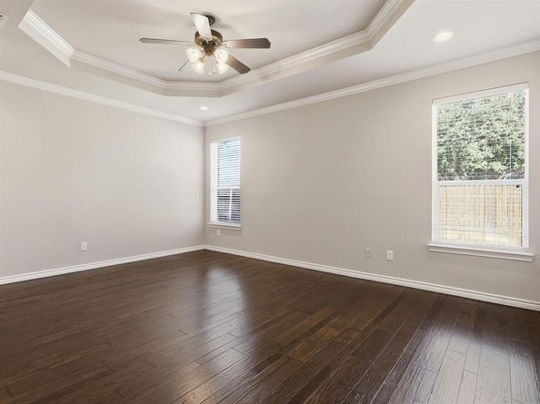 2731  Safe Harbor Drive , Lewisville Texas 75056