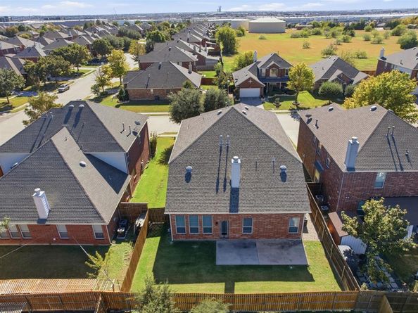 2731  Safe Harbor Drive , Lewisville Texas 75056