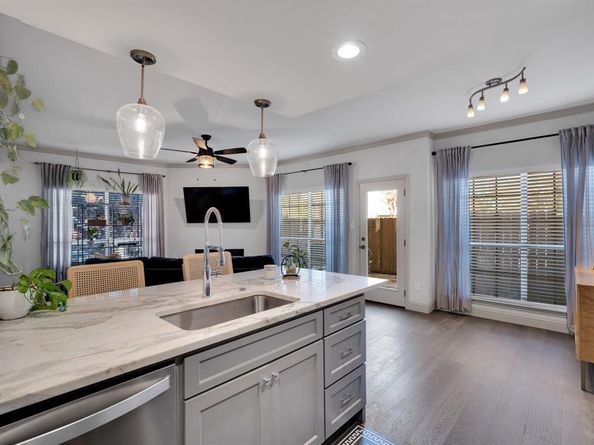 5619  Preston Oaks Road  802, Dallas Texas 75254