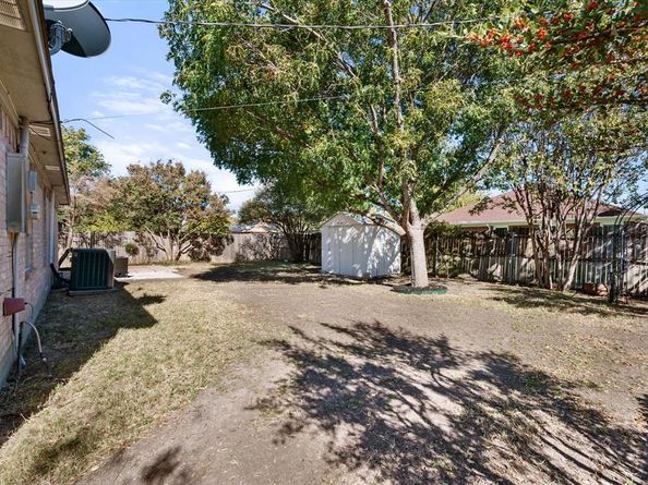 6409  Brookglen Drive , Arlington Texas 76018