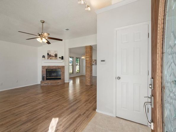 6409  Brookglen Drive , Arlington Texas 76018