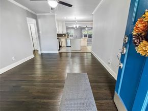 5709 N Schilder Drive , River Oaks Texas 76114