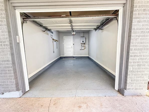 5709 N Schilder Drive , River Oaks Texas 76114