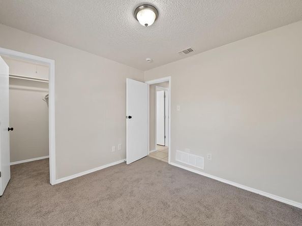 5300  Stagetrail Drive , Arlington Texas 76017