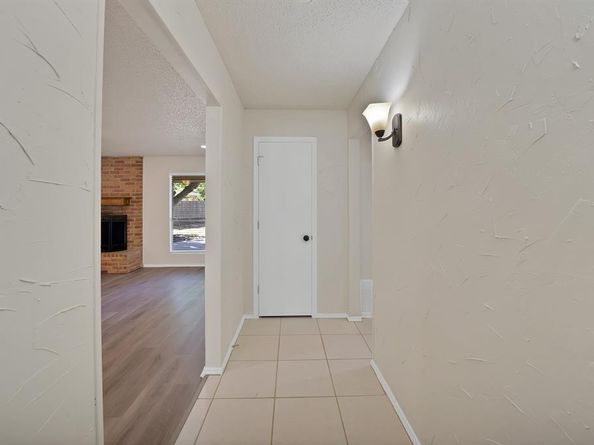 5300  Stagetrail Drive , Arlington Texas 76017