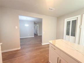 2431  Marfa Avenue , Dallas Texas 75216