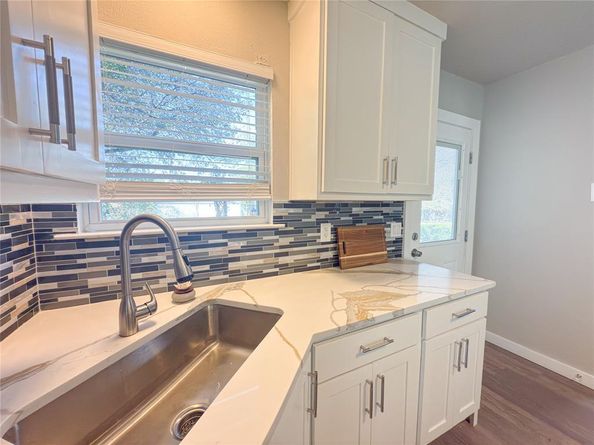 2431  Marfa Avenue , Dallas Texas 75216