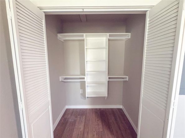 2431  Marfa Avenue , Dallas Texas 75216