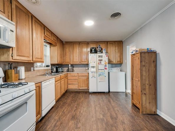 5017  Roxie Street , Haltom City Texas 76117