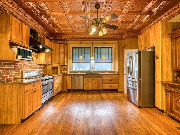 320  Huffhines Street , Richardson Texas 75081