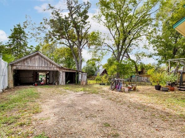 320  Huffhines Street , Richardson Texas 75081