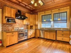 320  Huffhines Street , Richardson Texas 75081