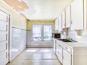 320  Huffhines Street , Richardson Texas 75081