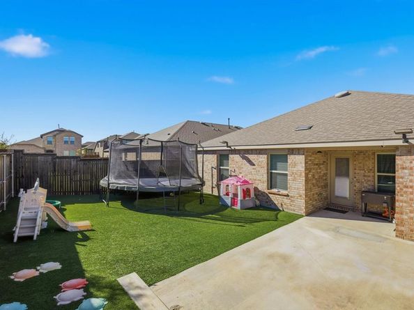 3934  Dickinson Avenue , Celina Texas 76227
