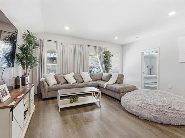 3934  Dickinson Avenue , Celina Texas 76227