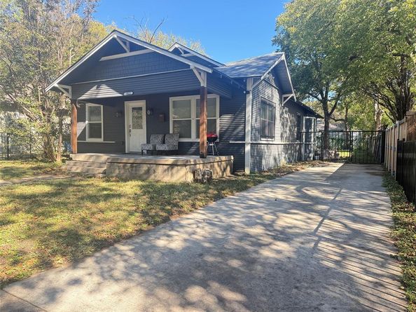 1022  Wayne Street , Dallas Texas 75223