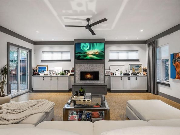 2014  Lakeland Drive , Dallas Texas 75218