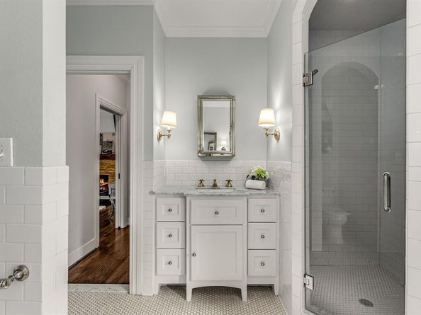 5912  Llano Avenue , Dallas Texas 75206