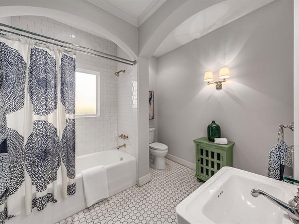 5912  Llano Avenue , Dallas Texas 75206