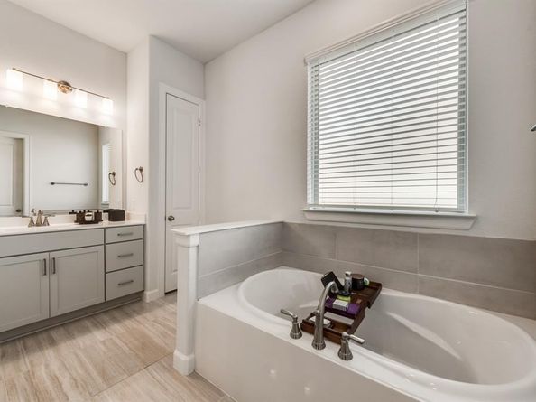 1729  Amarone Lane , McLendon Chisholm Texas 75032