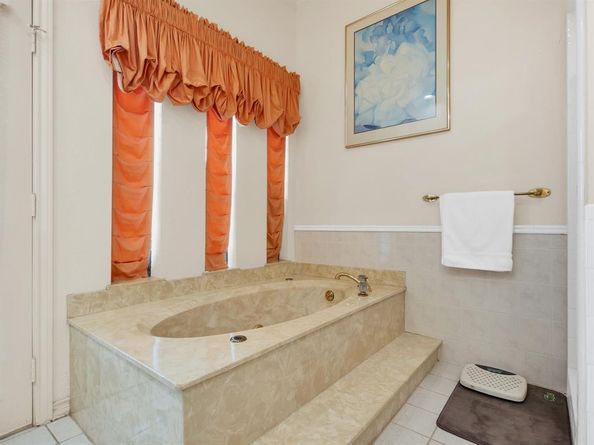 10211  Shadow Way , Dallas Texas 75243