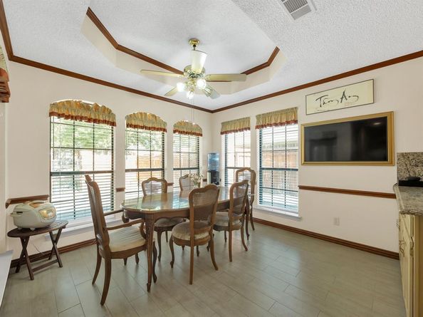 10211  Shadow Way , Dallas Texas 75243