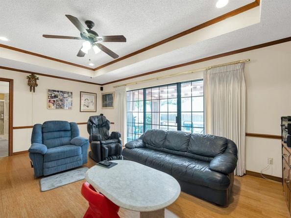 10211  Shadow Way , Dallas Texas 75243