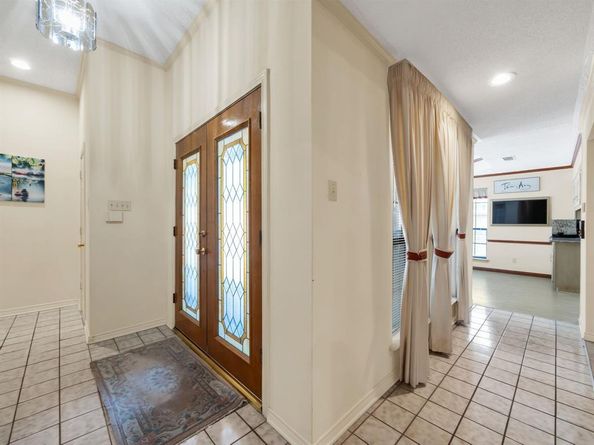 10211  Shadow Way , Dallas Texas 75243