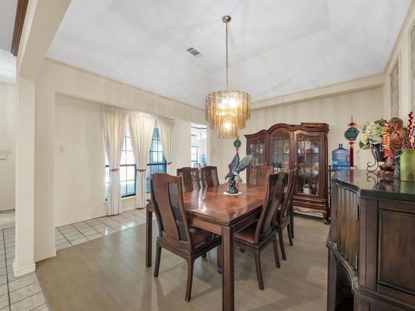 10211  Shadow Way , Dallas Texas 75243