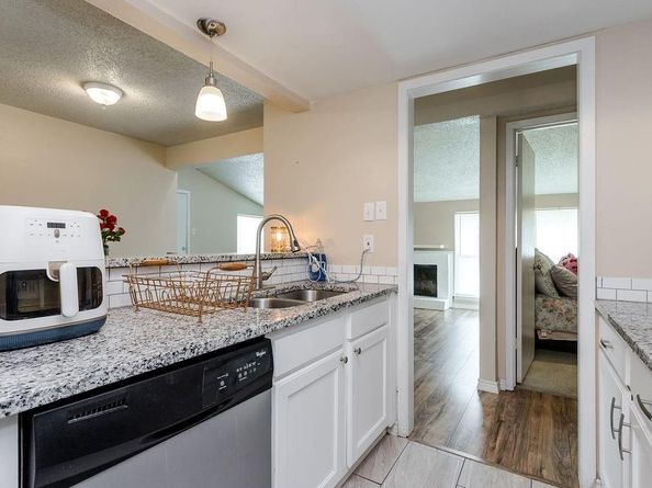12802  Midway Road  2003, Dallas Texas 75244