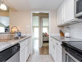 12802  Midway Road  2003, Dallas Texas 75244